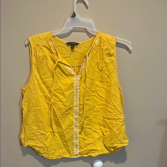 Banana Republic Yellow Sleeveless Top in Excellent - Picture 1 of 4